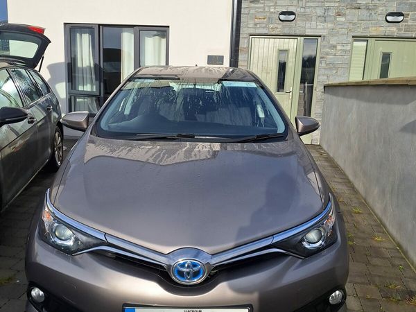 Toyota Auris MPV, Petrol Hybrid, 2016, Bronze