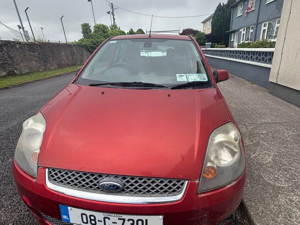 Ford Fiesta Hatchback, Petrol, 2008, Red