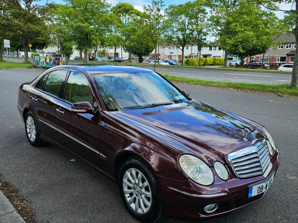 Mercedes-Benz E-Class Saloon, Petrol, 2008, Red
