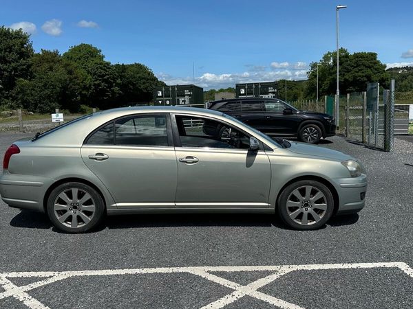 Toyota Avensis Hatchback, Diesel, 2007, Silver