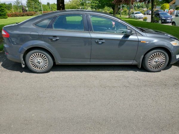 Ford Mondeo Hatchback, Petrol, 2008, Grey