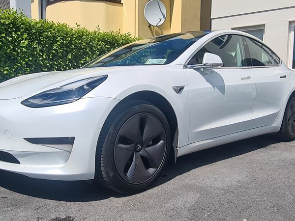 Tesla Model 3 Saloon, Electric, 2019, White