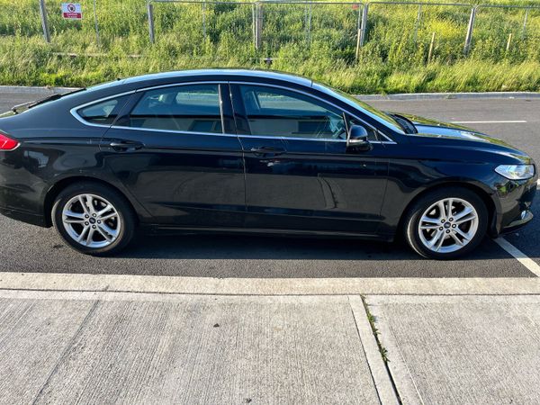 Ford Mondeo Hatchback, Diesel, 2015, Black
