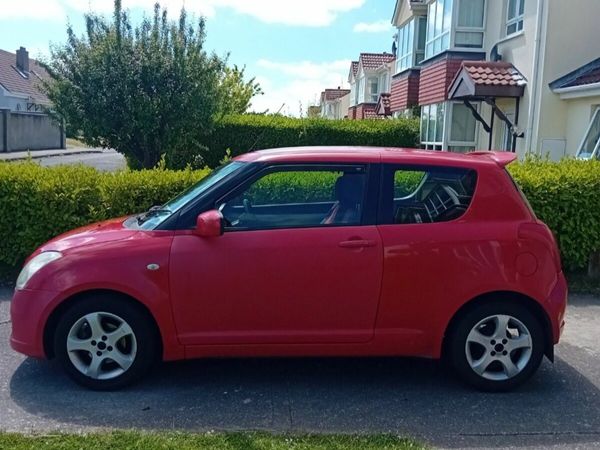 Suzuki Swift Hatchback, Petrol, 2006, Red