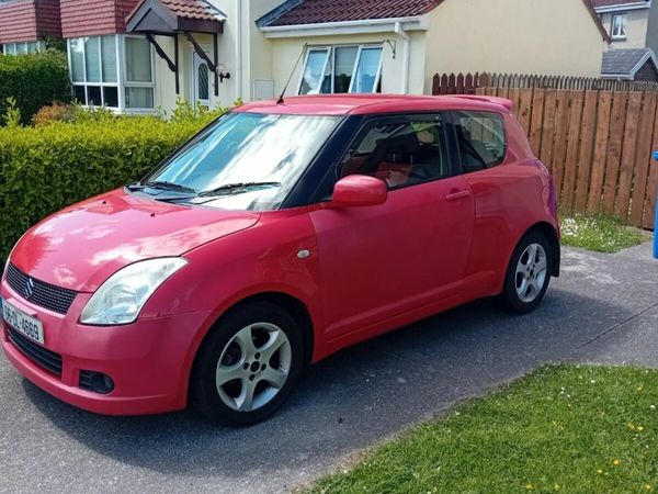 Suzuki Swift Hatchback, Petrol, 2006, Red