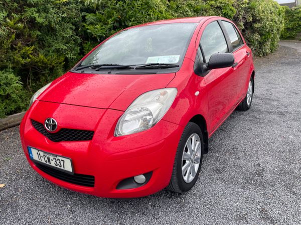 Toyota Yaris Hatchback, Petrol, 2011, Red