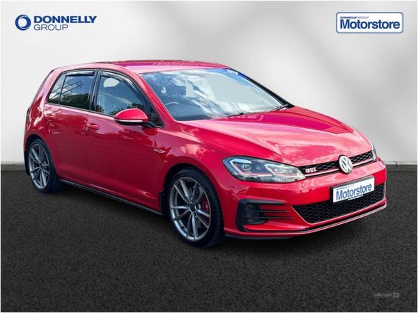Volkswagen Golf , Petrol, 2019, Red