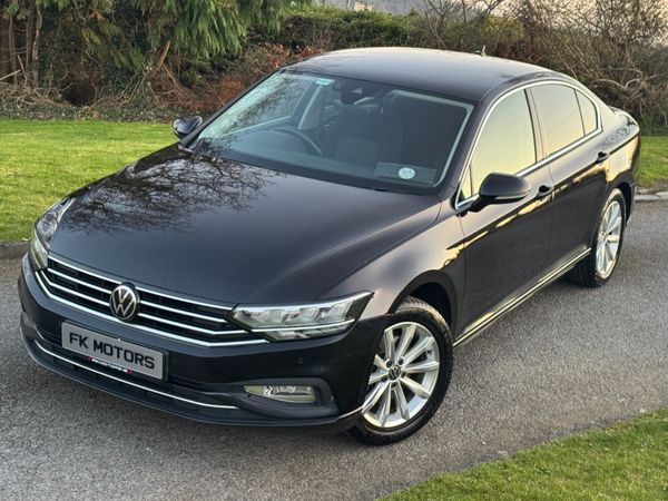 Volkswagen Passat Saloon, Diesel, 2022, Black