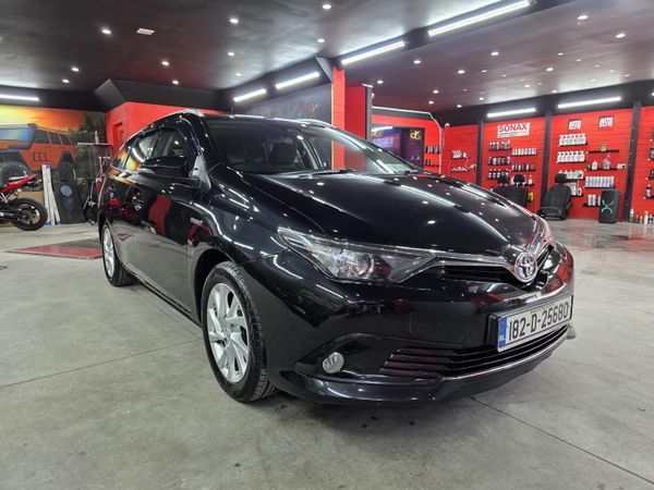 Toyota Auris Estate, Petrol Hybrid, 2018, Black