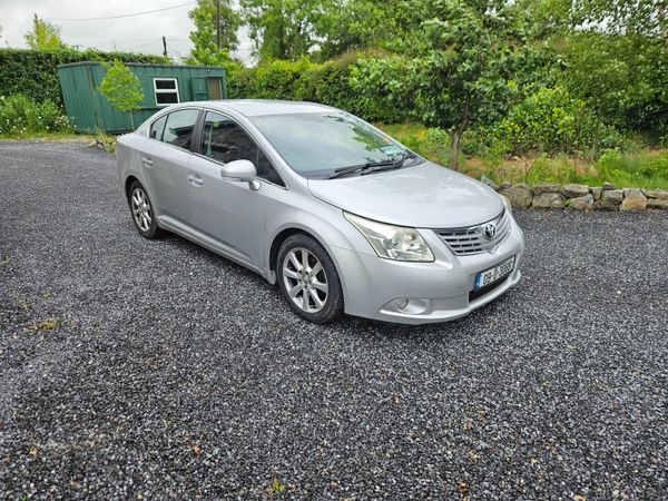 Toyota Avensis Saloon, Diesel, 2009, Silver