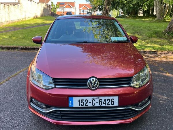 Volkswagen Polo Hatchback, Petrol, 2015, Red