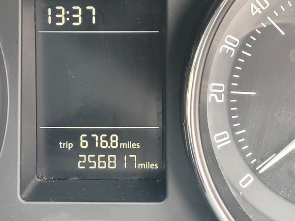Skoda Superb Estate, Diesel, 2011, Purple