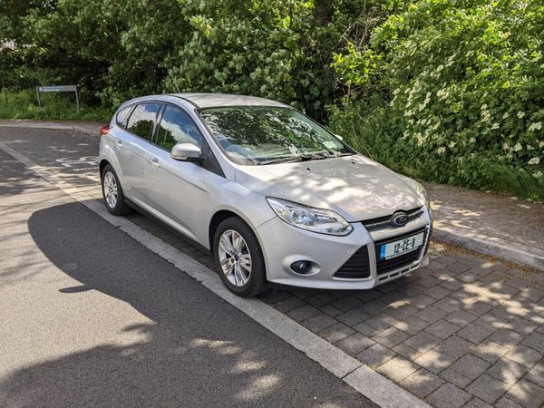 Ford Focus Hatchback, Petrol, 2012, Silver