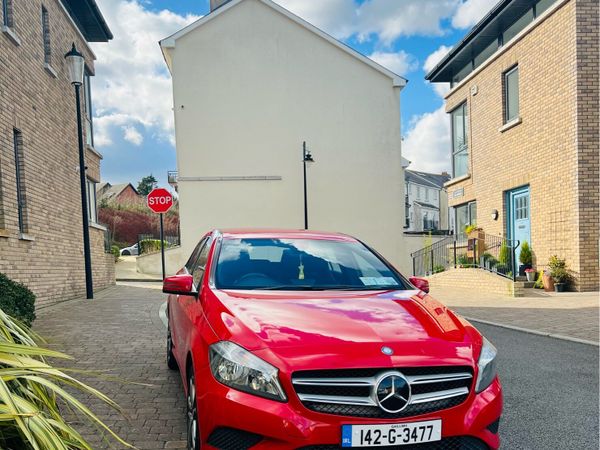 Mercedes-Benz A-Class Hatchback, Diesel, 2014, Red