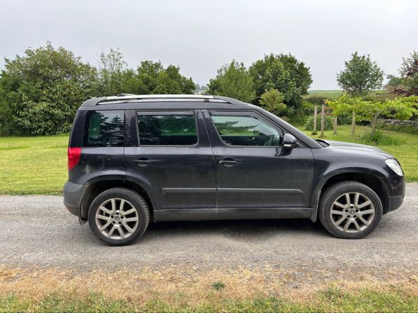 Skoda Yeti SUV, Diesel, 2012, Black