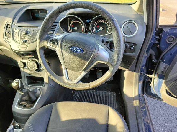 Ford Fiesta Hatchback, Diesel, 2014, Blue