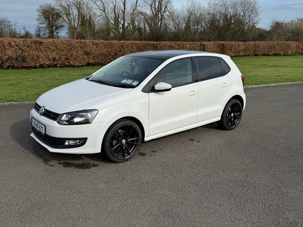 Volkswagen Polo Hatchback, Petrol, 2013, White