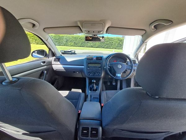 Volkswagen Jetta Saloon, Diesel, 2009, Black