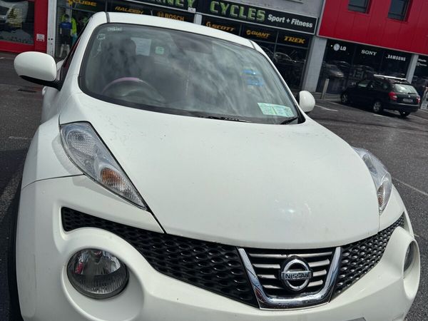 Nissan Juke SUV, Petrol, 2011, White