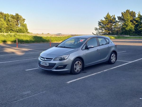 Opel Astra MPV, Petrol, 2013, Silver