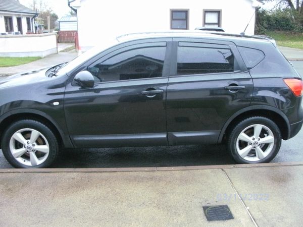 Nissan Qashqai Hatchback, Diesel, 2009, Black