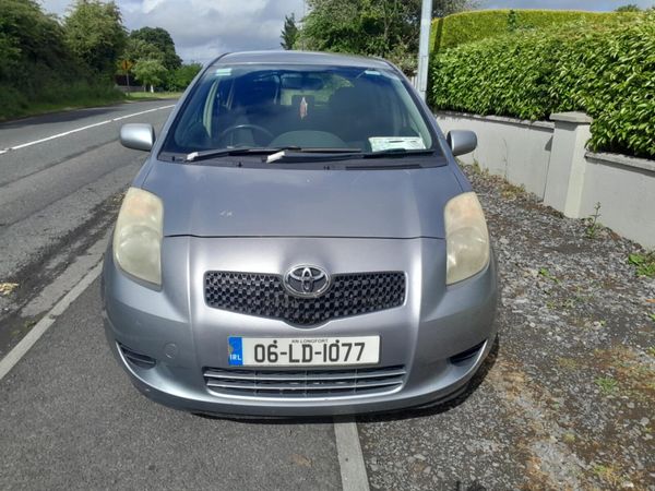 Toyota Yaris Hatchback, Petrol, 2006, Silver