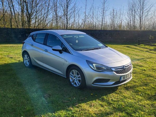 Opel Astra Hatchback, Diesel, 2016, Silver