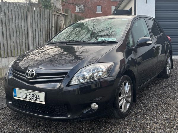 Toyota Auris Hatchback, Diesel, 2011, Black