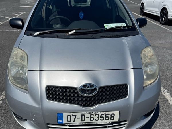 Toyota Yaris Hatchback, Petrol, 2007, Silver