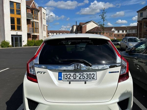 Honda Fit Hatchback, Petrol Hybrid, 2013, White