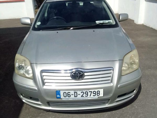 Toyota Avensis Saloon, Petrol, 2006, Silver