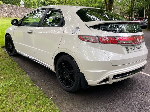 Honda Civic Hatchback, Petrol, 2011, White