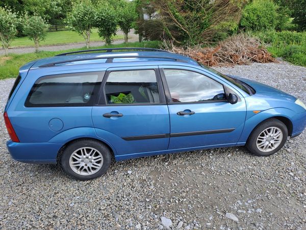 Ford Focus Estate, Petrol, 2001, Blue