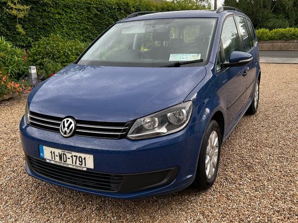 Volkswagen Touran MPV, Diesel, 2011, Blue