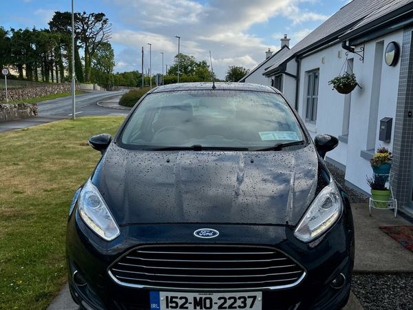 Ford Fiesta Hatchback, Petrol, 2015, Black
