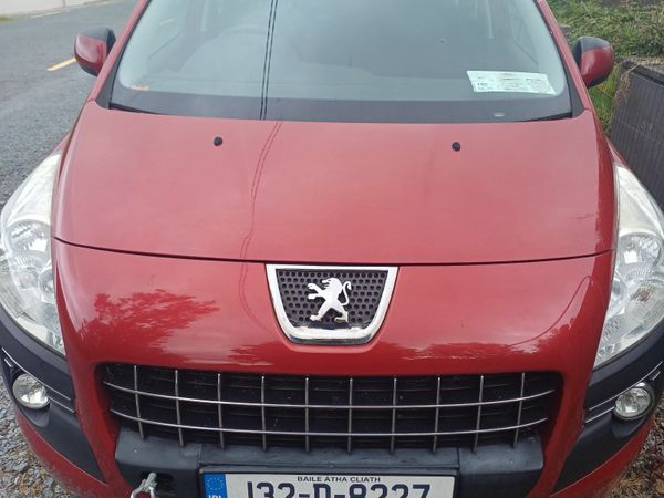 Peugeot 3008 MPV, Diesel, 2013, Red