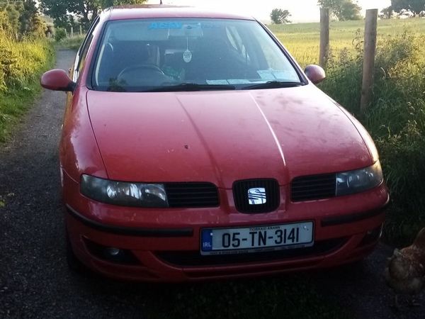 SEAT Leon Hatchback, Petrol, 2005, Red