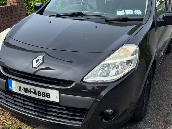 Renault Clio Hatchback, Diesel, 2011, Black
