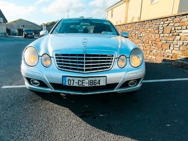 Mercedes-Benz E-Class Saloon, Petrol, 2007, Silver
