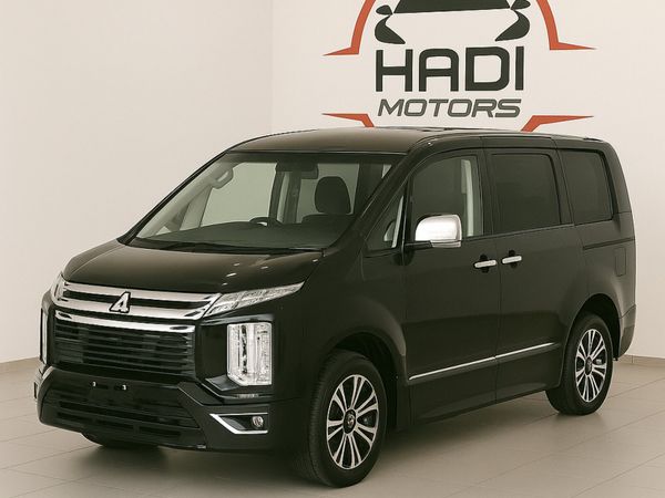Mitsubishi Delica Estate, Petrol Hybrid, 2015, Black