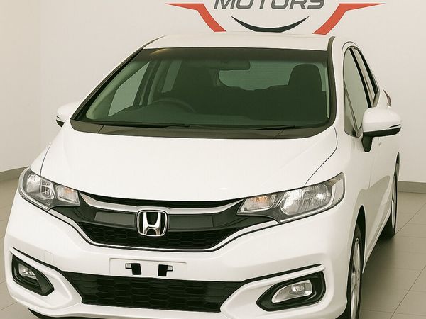 Honda Fit Hatchback, Petrol, 2018, White
