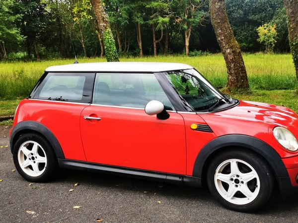 Mini Cooper Hatchback, Petrol, 2007, Red