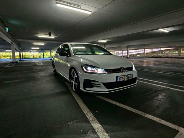 Volkswagen Golf Hatchback, Petrol, 2017, White