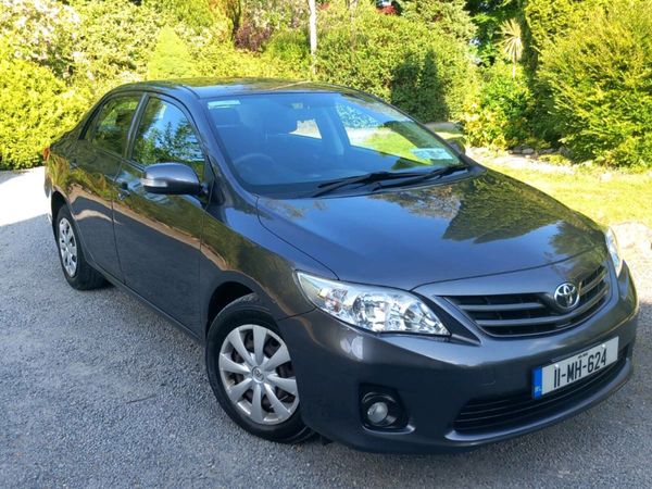 Toyota Corolla Saloon, Diesel, 2011, Grey