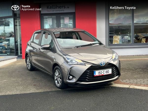 Toyota Yaris Hatchback, Hybrid, 2019, Gold