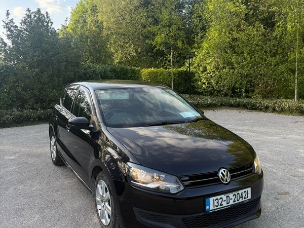 Volkswagen Polo Hatchback, Petrol, 2013, Black