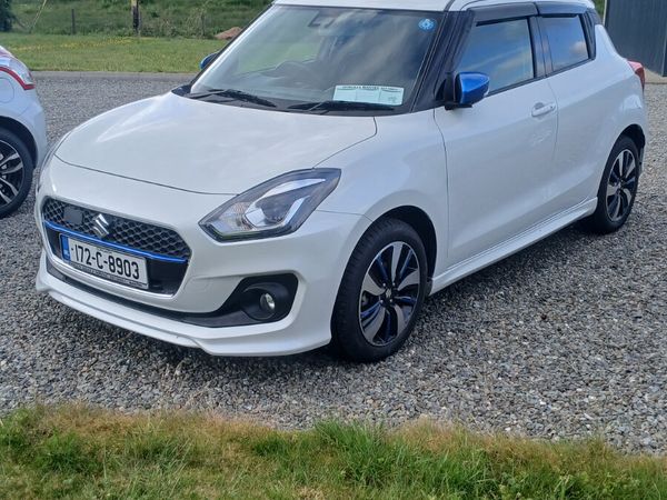 Suzuki Swift Hatchback, Petrol, 2017, White