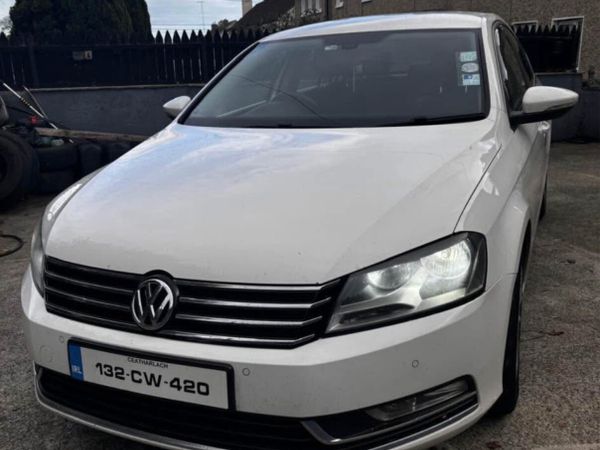 Volkswagen Passat Saloon, Diesel, 2013, White