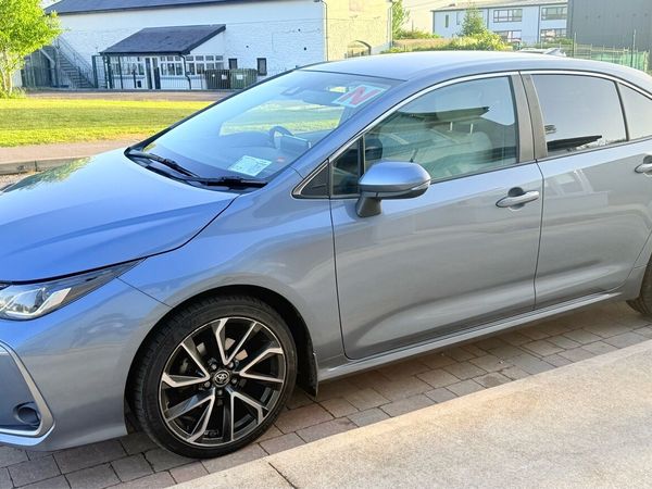 Toyota Corolla Saloon, Petrol Hybrid, 2022, Grey
