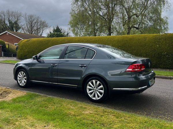 Volkswagen Passat Saloon, Diesel, 2013, Grey